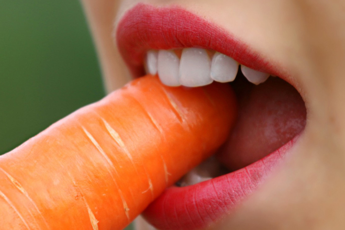 4 Tips to keep your teeth clean and healthy