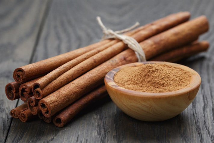 4 Natural Home Remedies To Combat Bad Breath