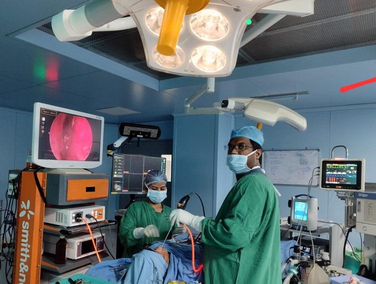 Doctors at Amor Hospitals perform a challenging procedure to cure a chronic sinus ailment