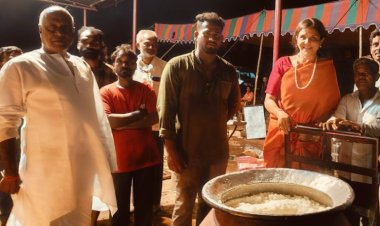 Dr Sangita Reddy offers prayers at the Siddhi Vinayak Temple, Rejintal, on the occasion of Sankata Hara Chathurthi!
