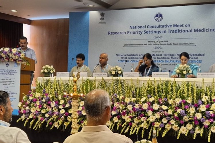 CCRAS Hosts National Consultative Meet on Traditional Medicine Research Priorities setting with WHO and Signs MoUs with Shri Krishna Ayush University and Dabur India Ltd.