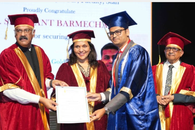 Dr. D Nageshwar Reddy, Chairman & Founder of Asian Institute of Gastroenterology (AIG), Hyderabad, confers medical degrees on UG students of Apollo Medical College!
