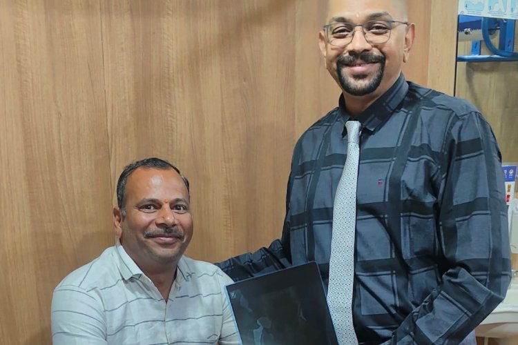 Dr. Ashish Arbat performs a Bilateral hip replacement surgery on Lala Dhumal, helping him walk again