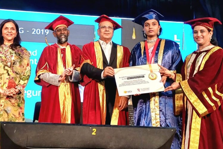 Dr. B.S.Murty, Director, IIT, Hyderabad & Dr. P V Nanda Kumar Reddy, VC, Kaloji Narayana Rao University of Health Sciences, Warangal; present Degree awards to UG and PG students of Apollo Medical College, Hyderabad!